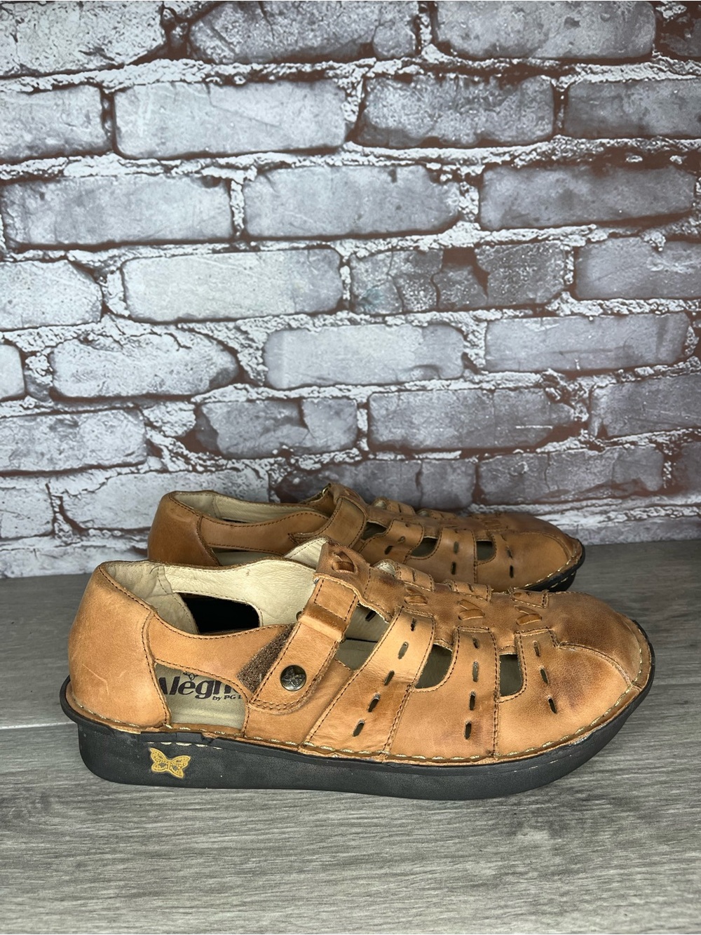 Alegria Tan Leather Fisherman Strap Clogs Shoes Women Sz 41EU/10M US